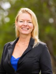 Dr Danielle Smith Dr Danielle Smith