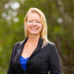 Dr Danielle Smith