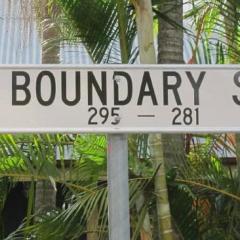 Boundary Street sign